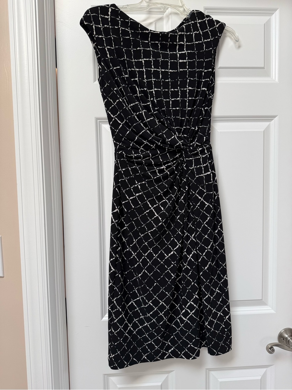 Lauren Ralph Lauren black and white patterned sheath dress size 2